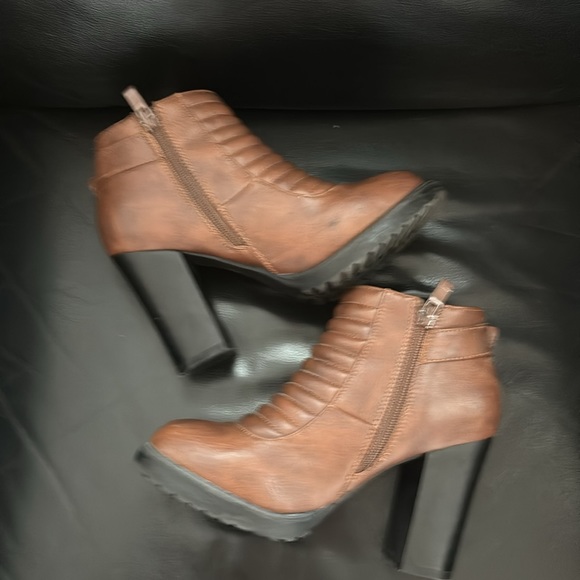 Booties - Picture 9 of 9